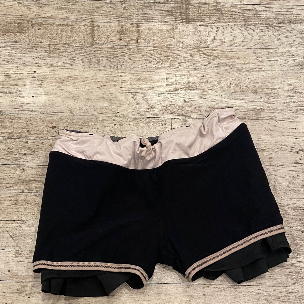 Lululemon Athletica Black and Gray Athletic tennis skirt Shorts size s/m - Picture 7 of 8